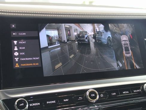 Used 2022 Bentley Flying Spur V8 image 31