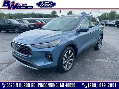 New 2024 Ford Escape Platinum w/ Premium Technology Package