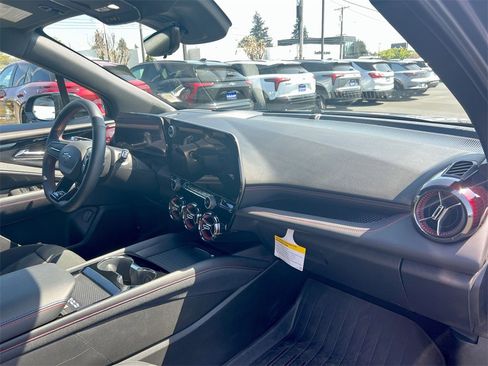 Certified 2024 Chevrolet Blazer EV RS image 22