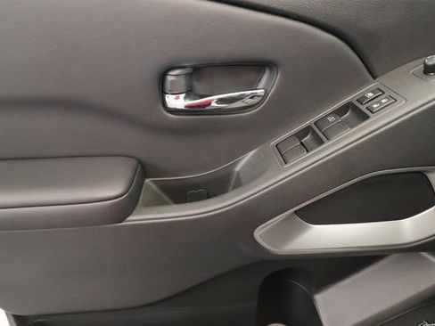 New 2025 Nissan Frontier SV w/ SV Convenience Package image 26