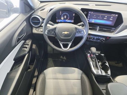 New 2026 Chevrolet Trax LT w/ Driver Confidence Package image 7