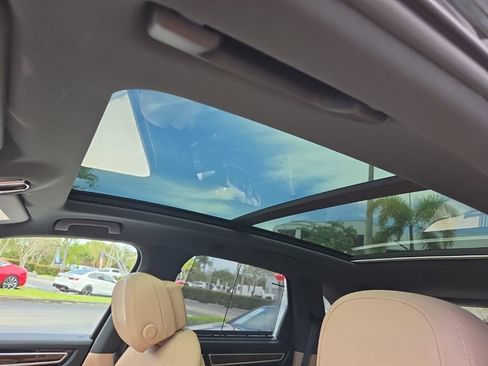 Used 2019 Porsche Cayenne Base image 5