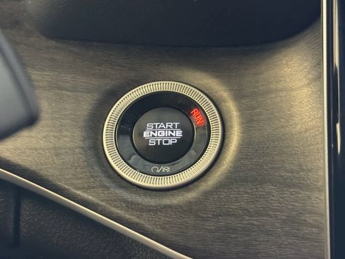 Used 2024 Jeep Grand Cherokee L Limited w/ Luxury Tech Group II image 60