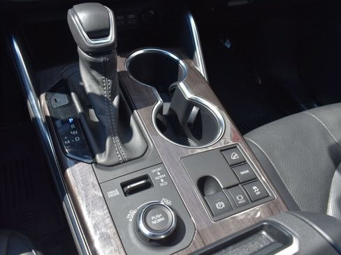 Used 2023 Toyota Highlander Platinum AWD/4WD image 13
