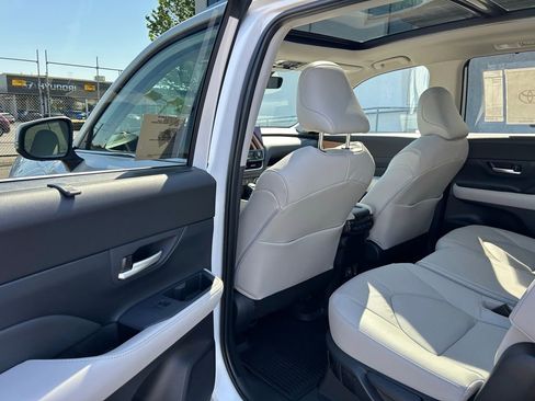 New 2026 Toyota Grand Highlander AWD image 11