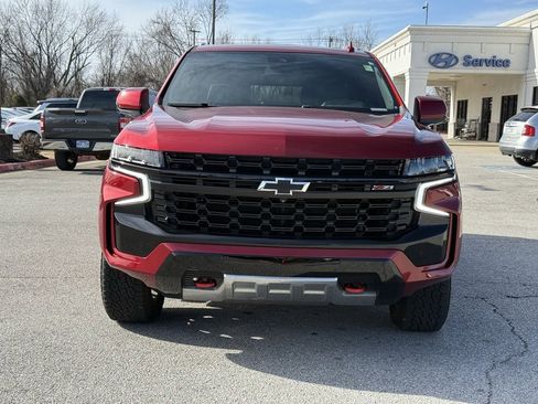 Used 2023 Chevrolet Suburban Z71 w/ Z71 Off-Road Package image 2