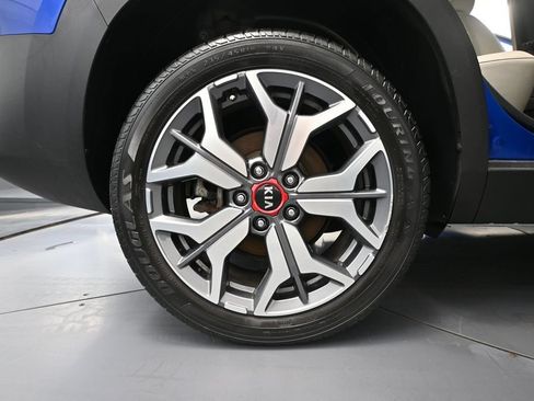 Used 2021 Kia Seltos SX w/ SX Sunroof Package AWD/4WD image 15