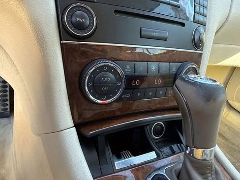 Used 2009 Mercedes-Benz CLK 350 Cabriolet image 19