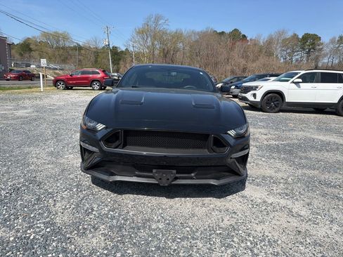 Used 2018 Ford Mustang Coupe RWD image 8