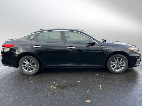 Used 2020 Kia Optima LX image 2