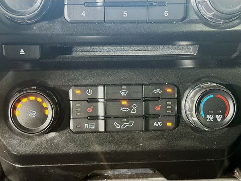 Used 2016 Ford F150 XLT w/ Equipment Group 302A Luxury AWD/4WD image 23