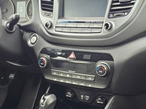 Used 2018 Hyundai Tucson Limited image 4