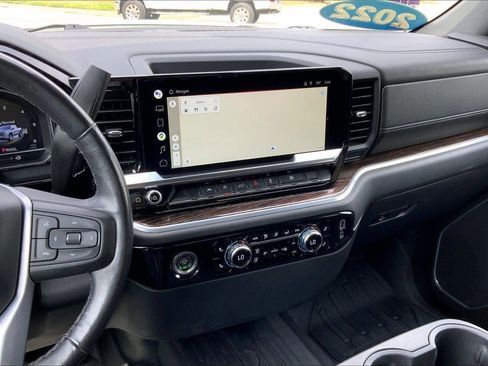 Used 2022 GMC Sierra 1500 Elevation w/ LPO, Elevation Black Package image 6