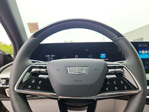 Used 2023 Cadillac Lyriq 2WD image 19