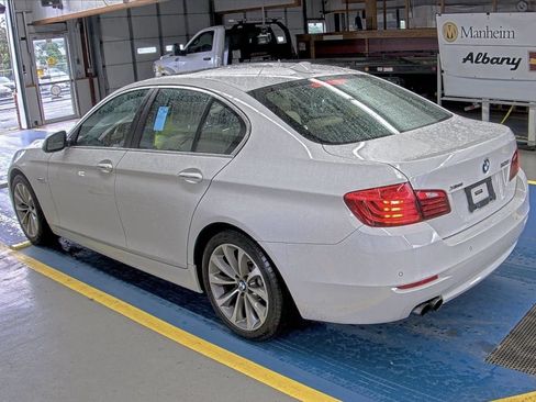 Used 2016 BMW 528i xDrive Sedan AWD/4WD image 3