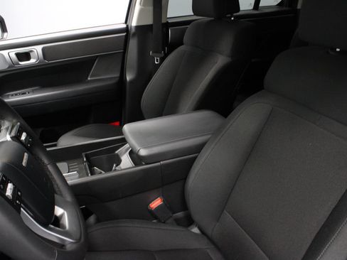 Used 2025 Hyundai Santa Fe SE AWD/4WD image 23