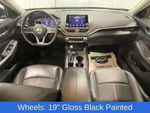 Used 2022 Nissan Altima 2.5 SR w/ Midnight Edition Package image 9