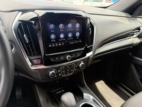 Certified 2023 Chevrolet Traverse LT FWD image 21