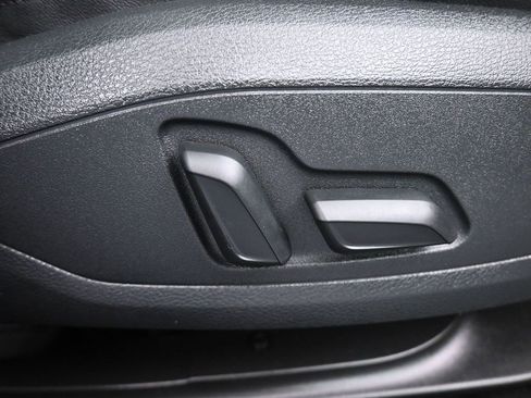 Used 2022 Audi A4 2.0T Premium image 44