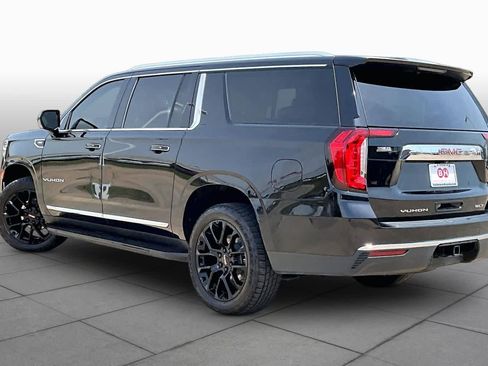 Used 2023 GMC Yukon XL SLT AWD/4WD image 12