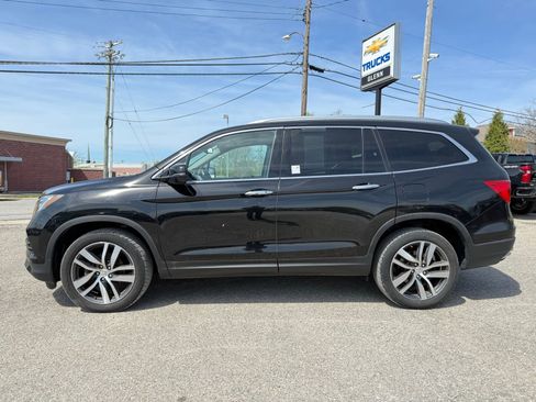Used 2017 Honda Pilot Touring image 5