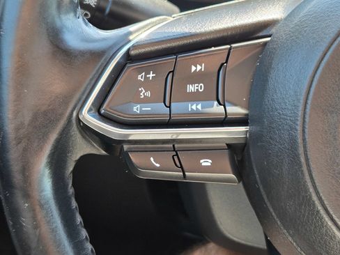 Used 2018 MAZDA MAZDA3 Touring FWD image 32