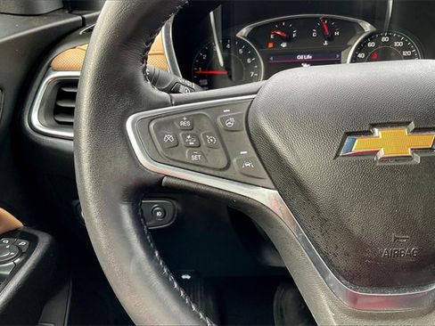 Used 2022 Chevrolet Equinox Premier image 18