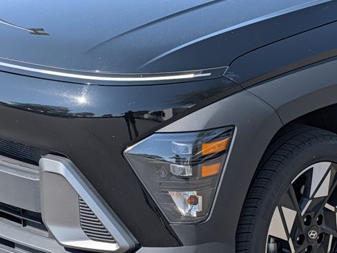 Used 2024 Hyundai Kona SEL AWD/4WD image 16