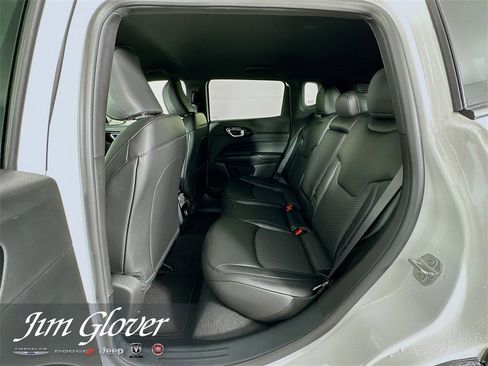 New 2026 Jeep Compass Latitude image 16