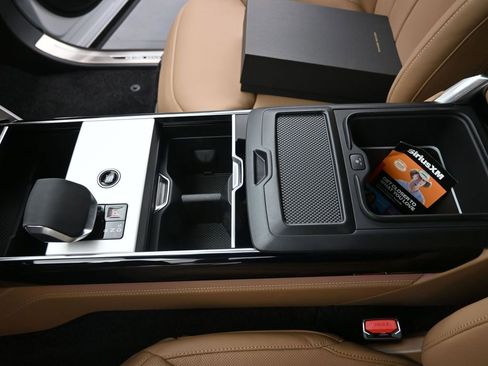 New 2026 Land Rover Range Rover SE AWD/4WD image 29