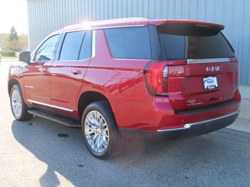 Used 2025 GMC Yukon Elevation AWD/4WD image 8