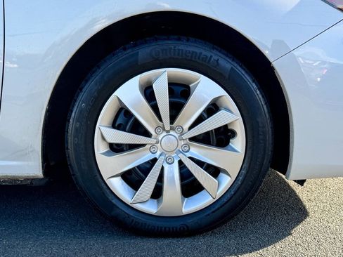 Used 2017 Subaru Impreza 2.0i image 10