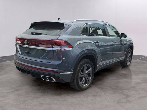 Used 2024 Volkswagen Atlas Cross Sport SEL R-Line AWD/4WD image 4