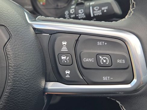 Certified 2025 Jeep Wrangler Unlimited Sahara w/ Safety Group AWD/4WD image 27