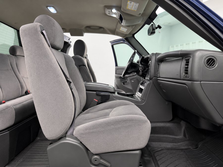 Used 2005 GMC Sierra 1500 SLE w/ Safe And Sound Package AWD/4WD image 30