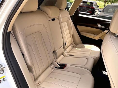Used 2021 Audi Q5 Premium Plus image 19