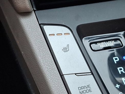 Used 2020 Hyundai Elantra Value Edition FWD image 27