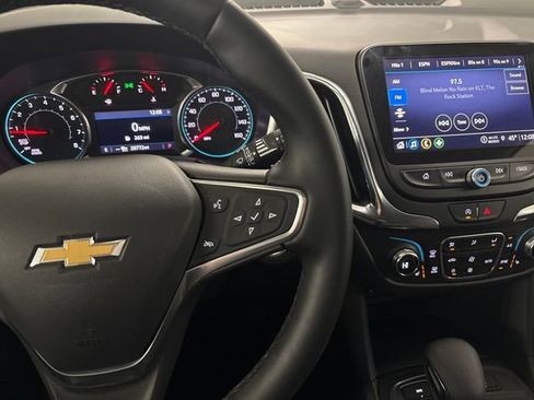 Used 2023 Chevrolet Equinox LT image 44