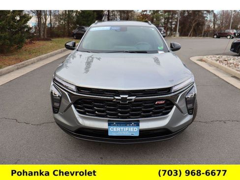 Certified 2025 Chevrolet Trax RS w/ Driver Confidence Package image 2