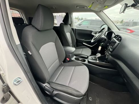 Certified 2024 Kia Soul LX w/ Option Group 015 FWD image 28