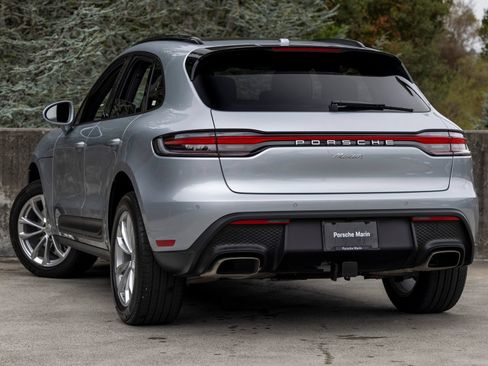 Certified 2026 Porsche Macan AWD/4WD image 3