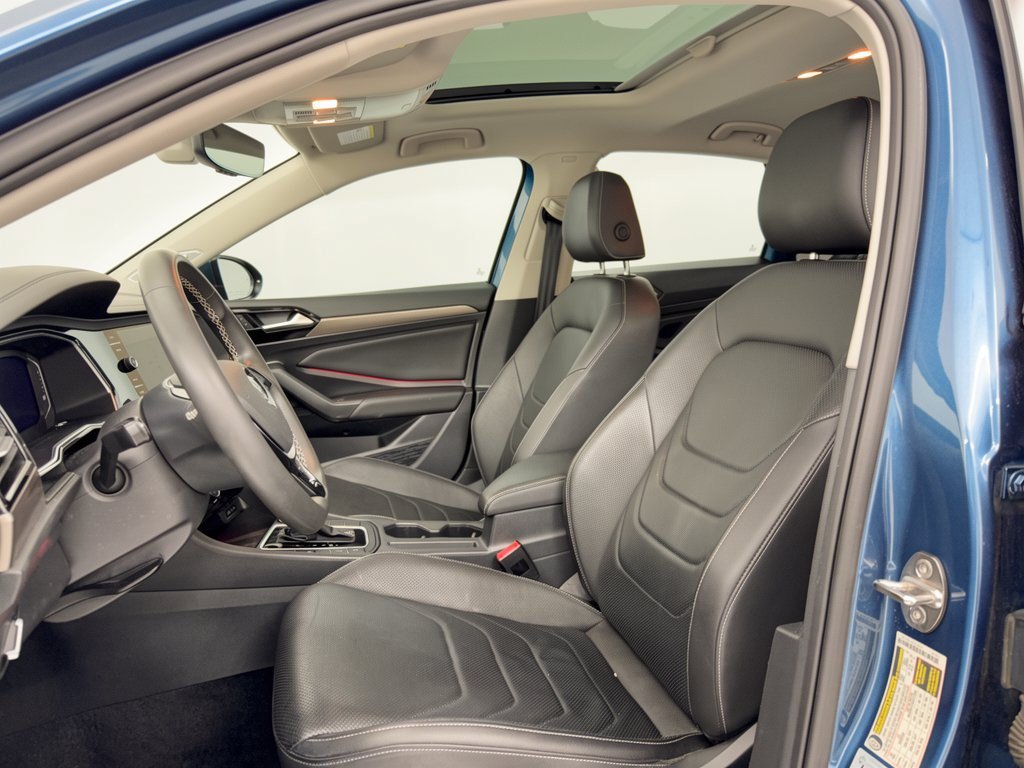 Used 2021 Volkswagen Jetta SEL Premium FWD image 5