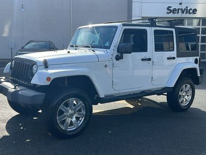 Used 2017 Jeep Wrangler Unlimited Sahara w/ Connectivity Group