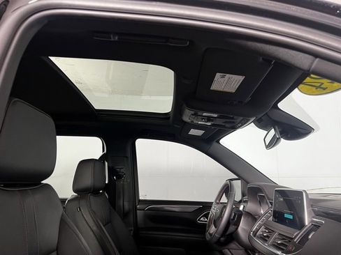 Used 2024 Chevrolet Suburban RST w/ Luxury Package image 30