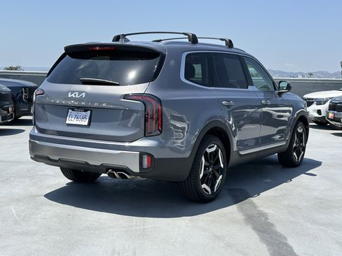 Used 2025 Kia Telluride EX FWD image 8