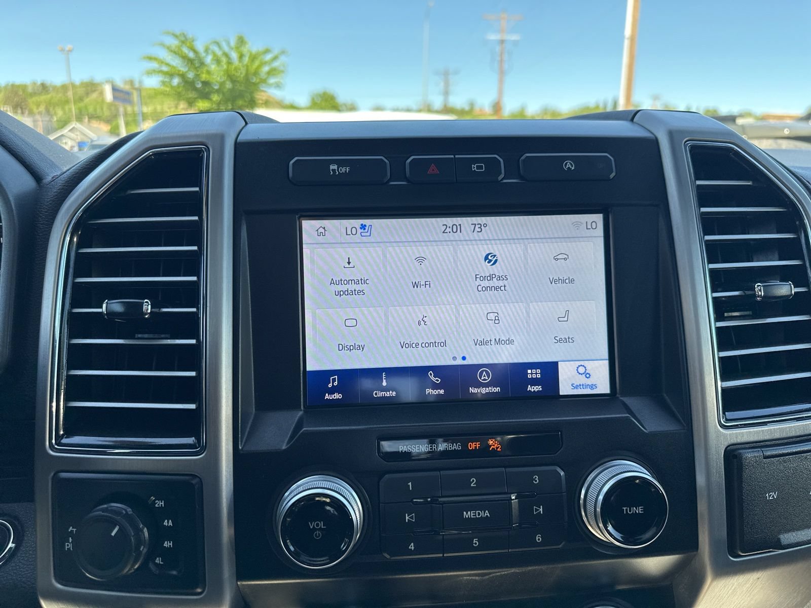 Used 2020 Ford F150 Platinum w/ Equipment Group 701A Luxury AWD/4WD image 63