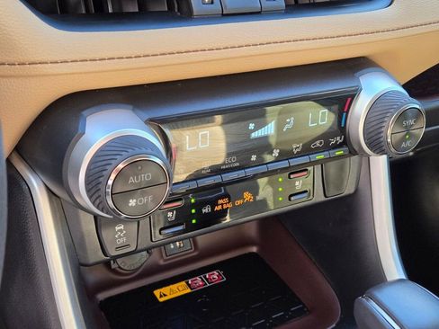 Used 2023 Toyota RAV4 Limited image 28