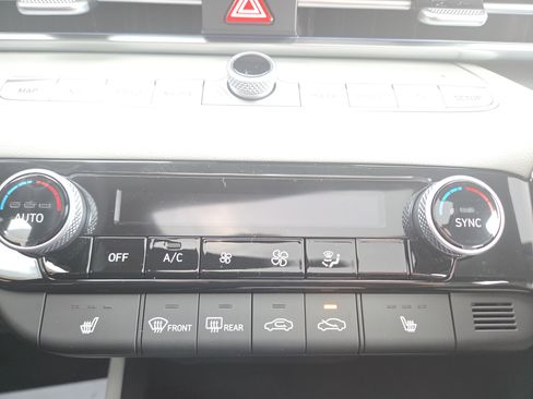 New 2026 Hyundai Elantra Limited image 28