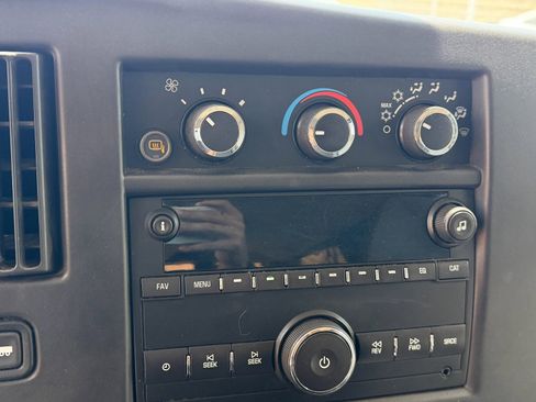 Used 2015 Chevrolet Express 3500 LT w/ LT Preferred Equipment Group RWD image 8