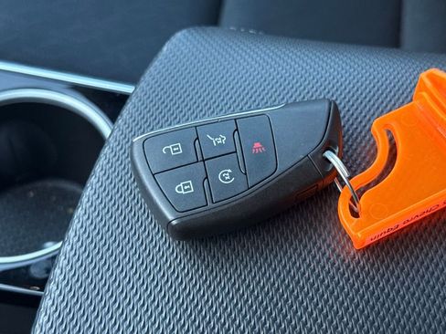 Used 2025 Chevrolet Equinox LT w/ Convenience Package II image 36